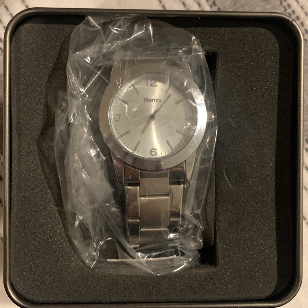 REMIX WATCH